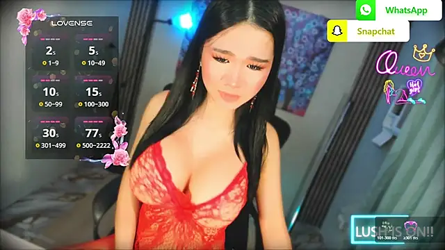 xBigSurpriseLorainex webcam
