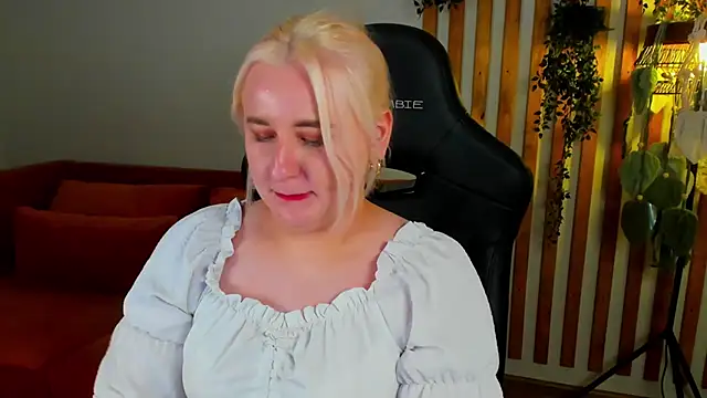 LioraArdyn webcam