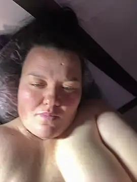 SunnyLeila2101 webcam