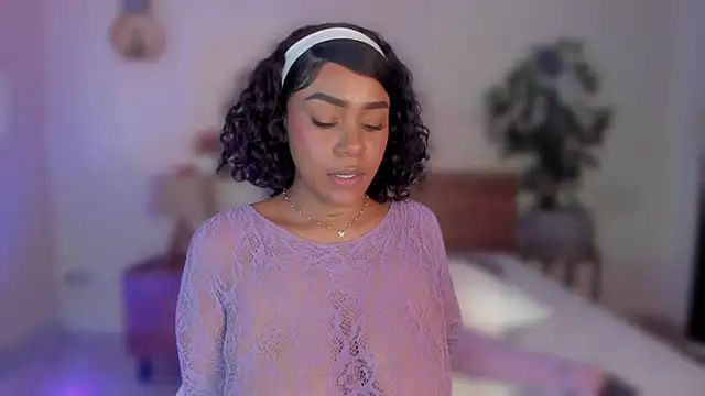 YariRose webcam