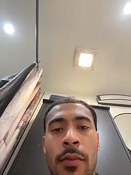 Mellyj053 webcam