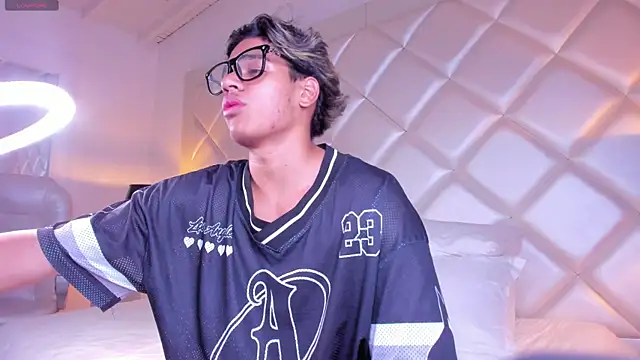MarcoDeluxxe webcam