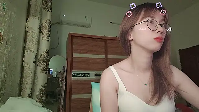 Lili_666 webcam