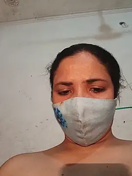 HotAishaa webcam