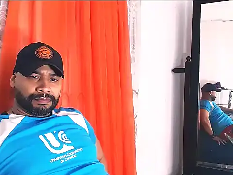 musclehetero webcam