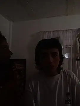 AlexxaAndRileyy webcam