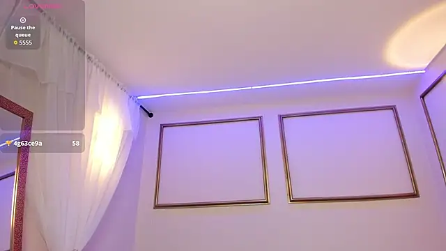 MiaLiore_ webcam