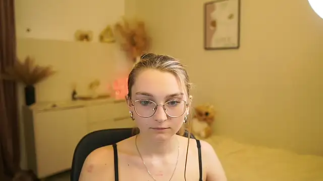 Sophielux18 webcam