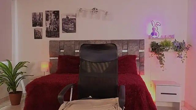 emilyrouxe webcam
