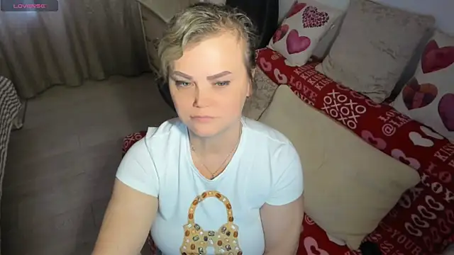MildMature webcam