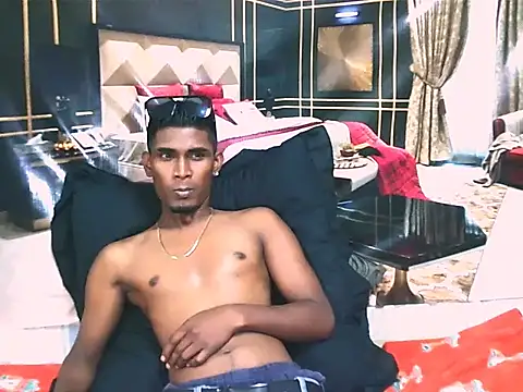 IndianThuggin webcam