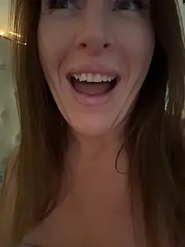 ChristinaSiemone webcam