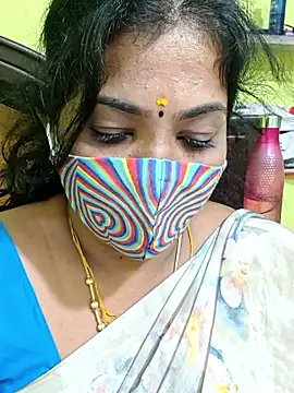Tamil_Mithra webcam