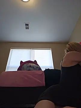 AmethystFoxx webcam