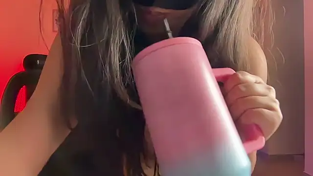 Onlyishuu webcam
