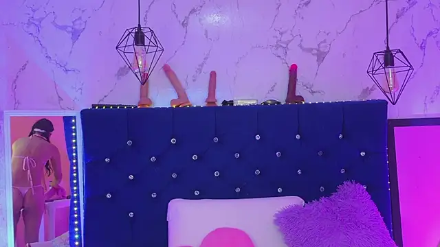 Dakotaa_Johnson webcam