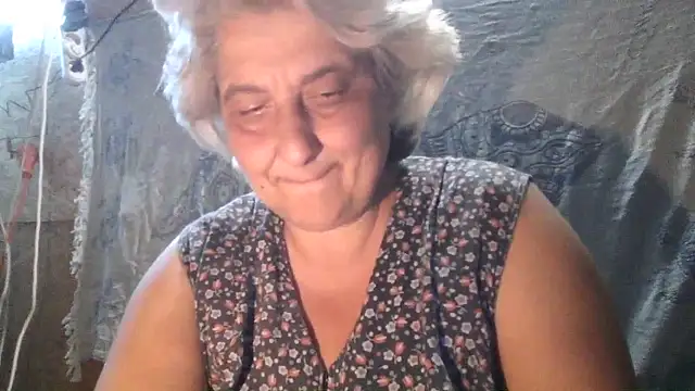 ExquisiteMature webcam