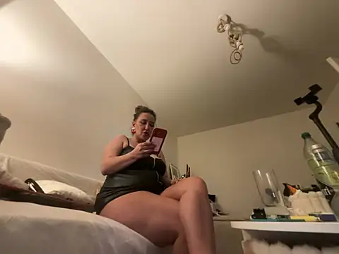 Shylyy25 webcam