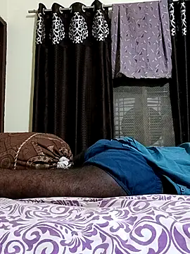 chocolate_stud10 - Chocolate_stud10's free webcam - UK Sex Cams