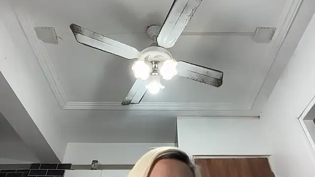 MUSCLEANGEL1 webcam