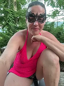 Nadja_Noir webcam