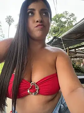 Isaa-Sweet webcam