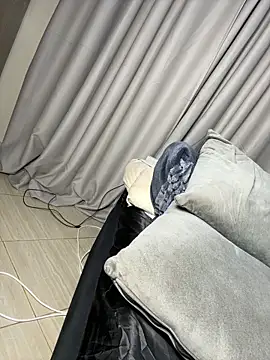 hugemassivebootie - Hugemassivebootie's free webcam - UK Sex Cams