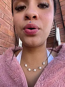 Isabella-Teen webcam