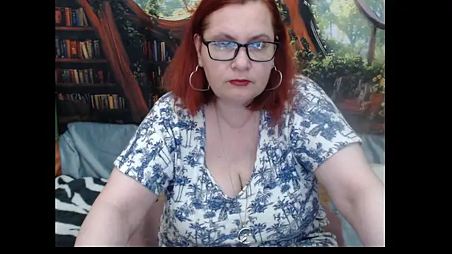 PlayfullMature webcam