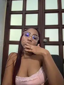LucyLeah webcam