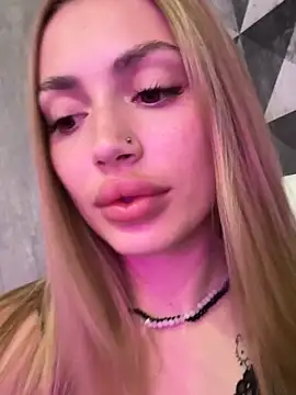 Elizabeth_Tay webcam