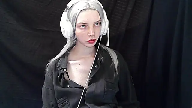 Crimson_Lady webcam