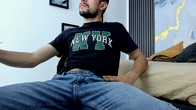 tommy_badboyy webcam