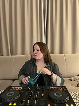 Joan_Taylor1 webcam