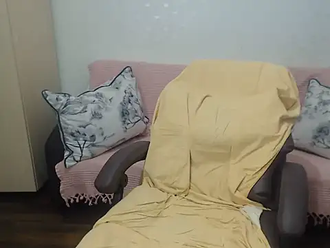 BlondEagleMuscle webcam