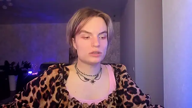 milliKira006 webcam