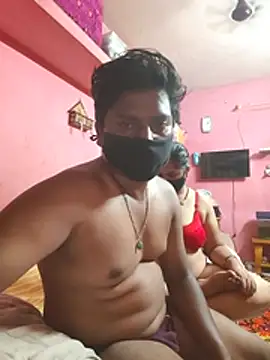 Lovecouple112233 webcam