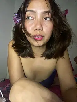 yourmommy_pia webcam