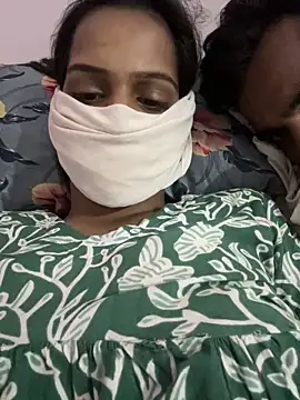 Priyanka011 webcam