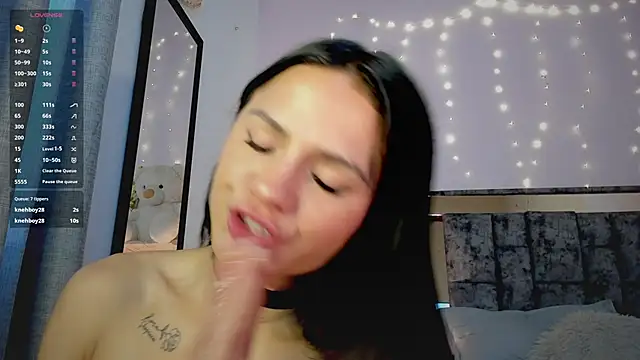 bicepspretty webcam