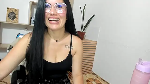 Tania_mature webcam