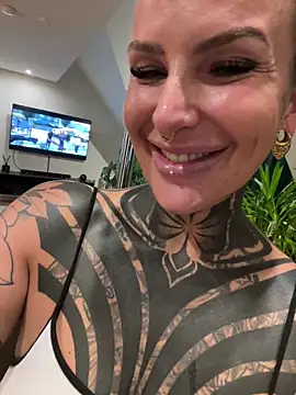 KathaleaNoir webcam