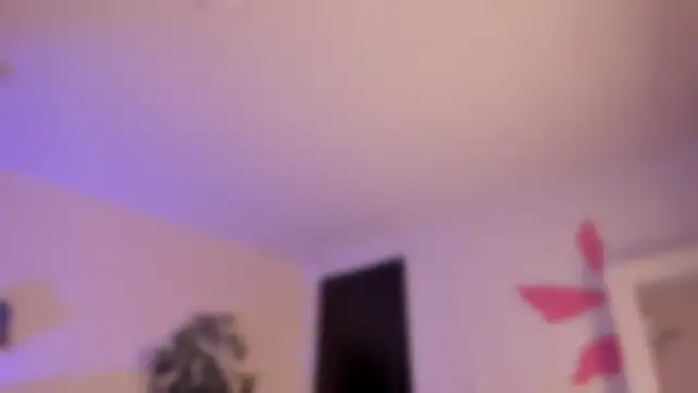 YariRose webcam