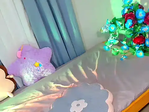 baby_kiraxx webcam