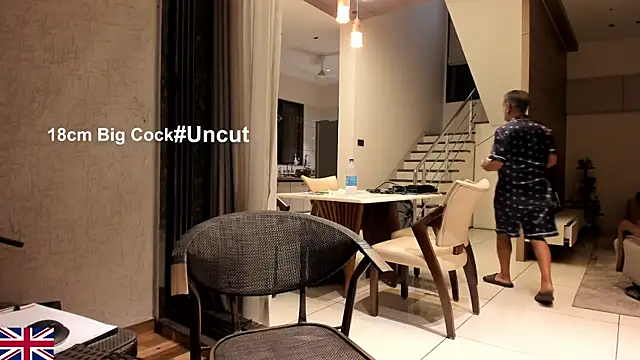 OnlineBossUK webcam