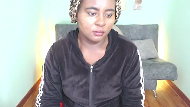 Star_briana webcam