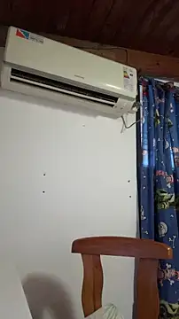 Sofyalone_ webcam