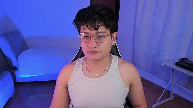 Theo_Rowan webcam