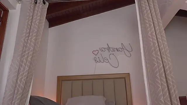 yandracelisofficial webcam