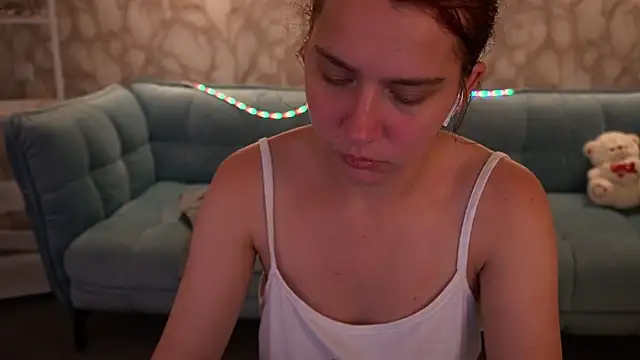 LiviaShy webcam